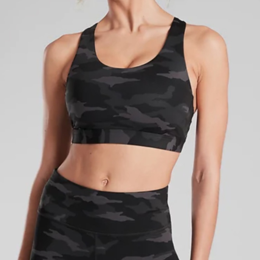 Athleta Ultimate Bra in Black Camo size Medium